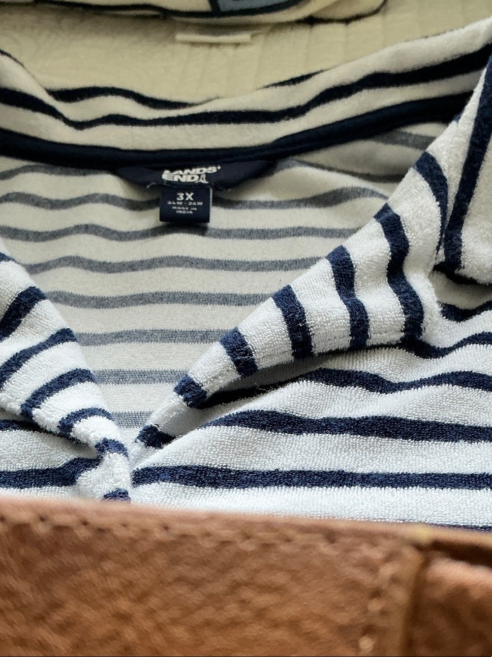 Lands' End Men's Striped V-Neck Pullover Sweater - Navy & White